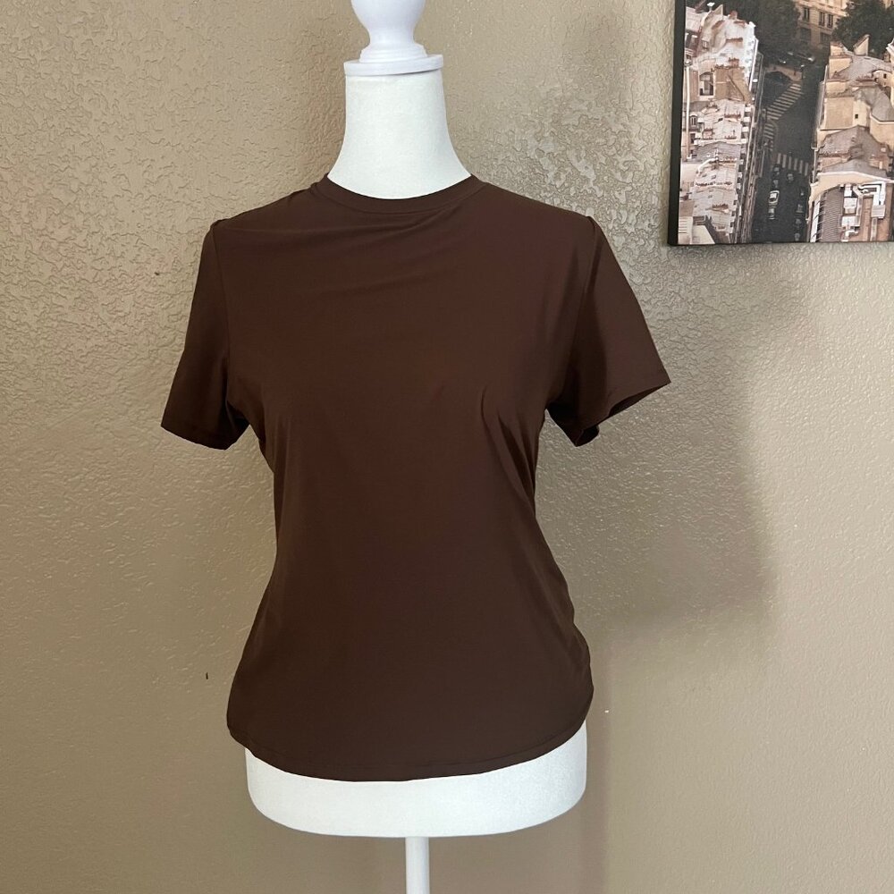 Skims Fits Everybody T-shirt